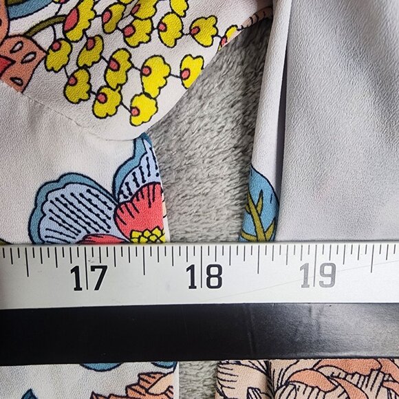 Women's Multicolored LOFT Floral Print Blouse Long Sleeve V Neck Size XSP - Picture 8 of 10